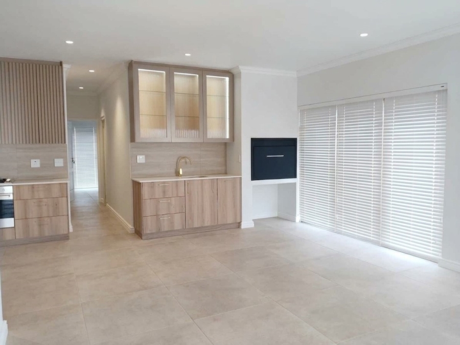 To Let 2 Bedroom Property for Rent in Kommetjie Western Cape